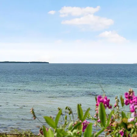 בית נופש Romantic Seaside With Panoramic Views Just 20 Meters From The